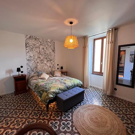 Bed and Breakfast Les Baroudeurs De Saint Jean Экстерьер фото